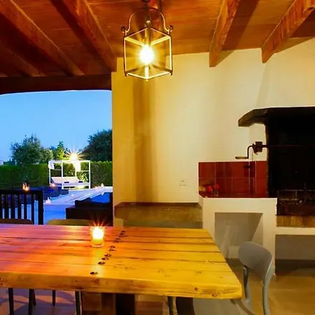 Spend Your Days Relaxing In Comfort *